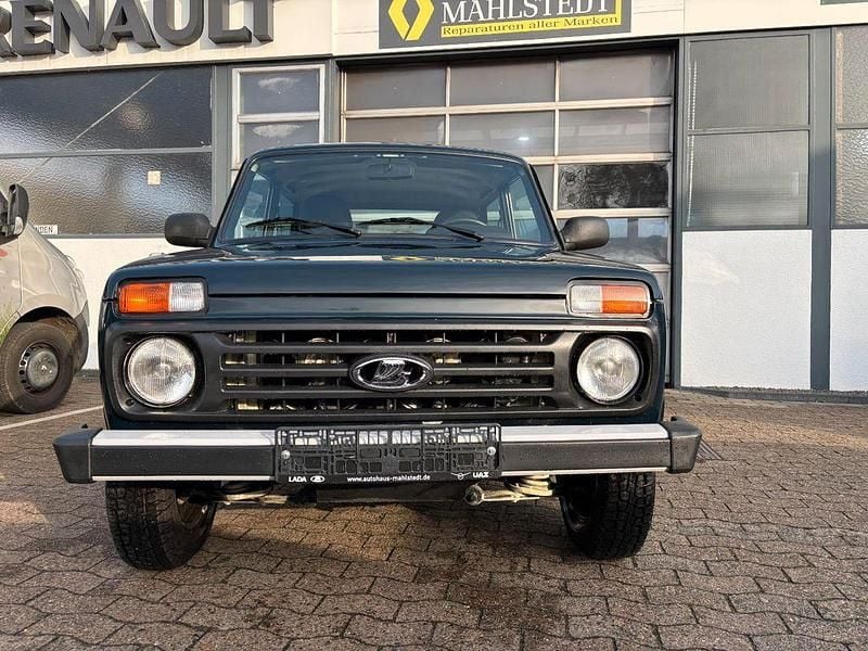 Gebraucht Lada Taiga 83 PS (61 kW) 2018 Grün SUV