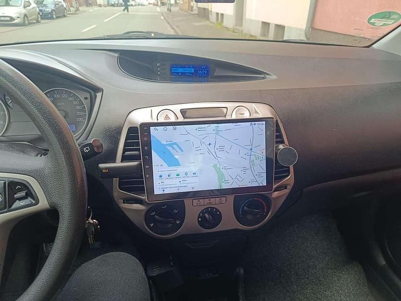 Gebraucht Hyundai i20 Edition 77 PS (56 kW) 2011 Kleinwagen