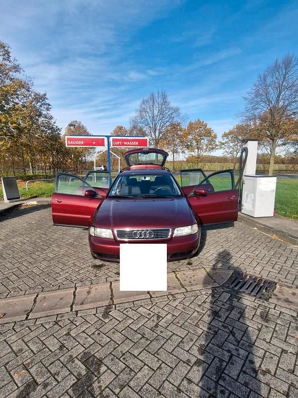 Gebraucht Audi A4 125 PS (91 kW) 1998 Rot Kombi