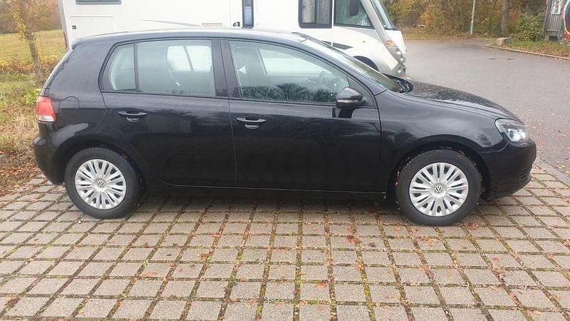 Gebraucht VW Golf VII Trendline 80 PS (58 kW) 2012 Schwarz Limousine