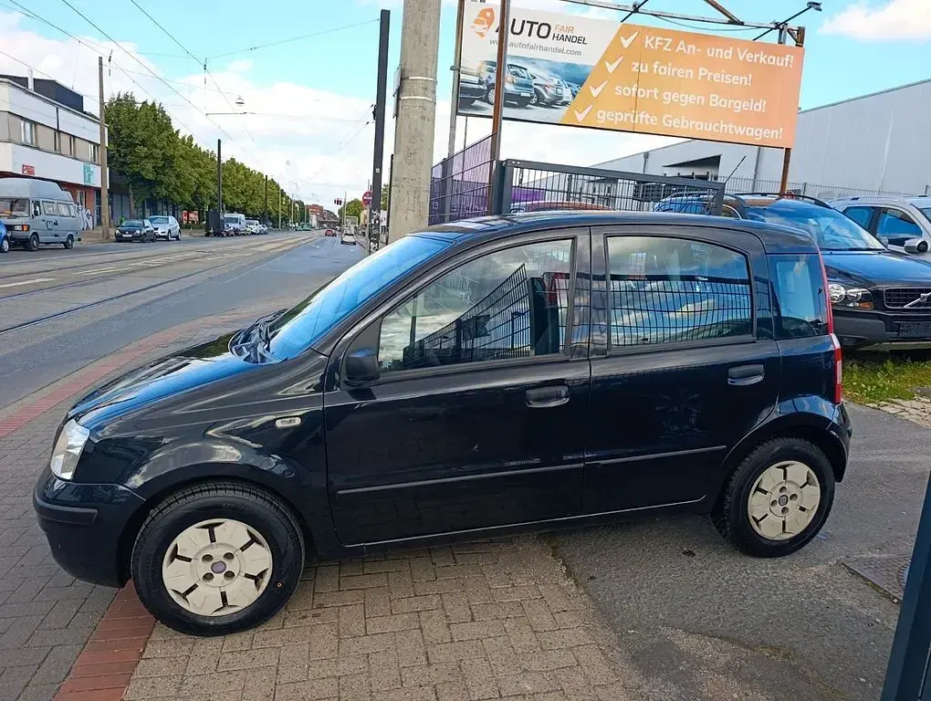 Gebraucht Fiat Panda Active 54 PS (39 kW) 2009 Schwarz Kleinwagen