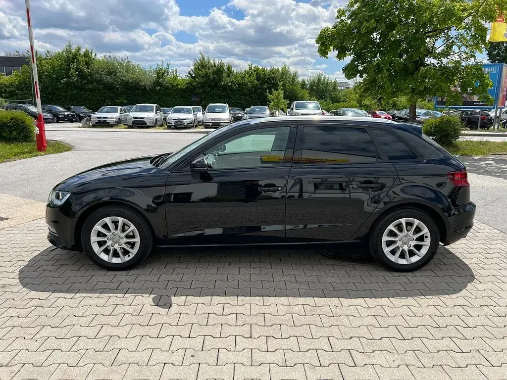 Second-hand Audi A3 Attraction 122 CP (89 kW) 2013 Negru Berlinǎ