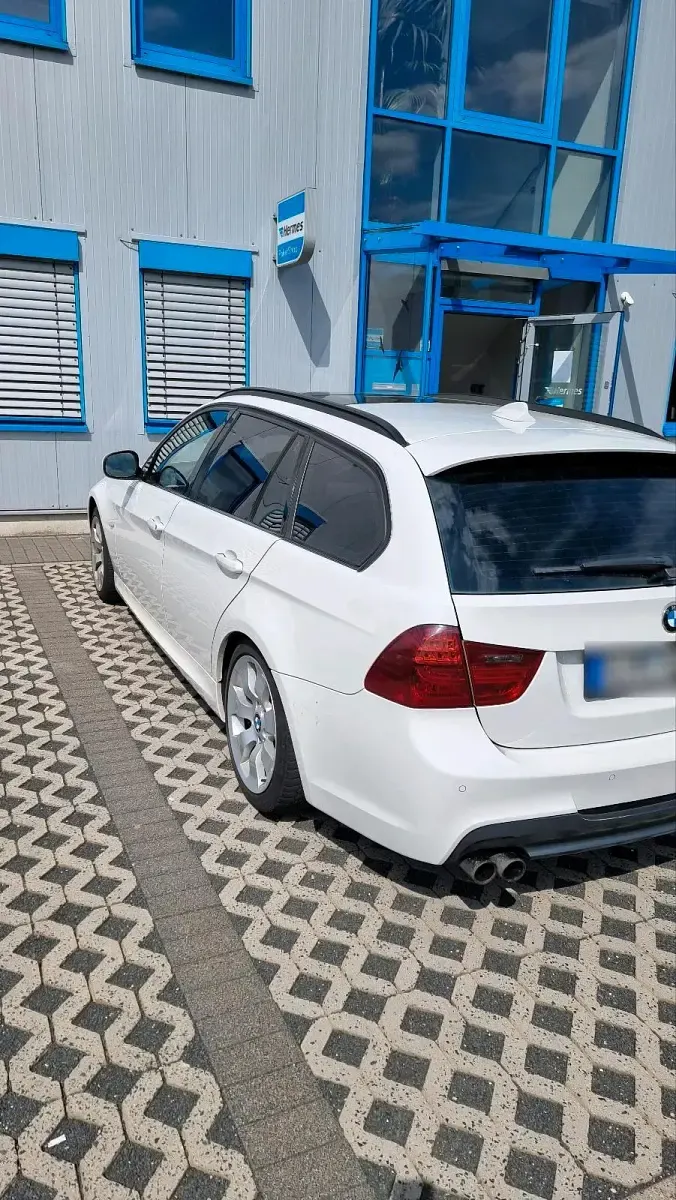 Używany BMW 325 Performance 310 KM (228 kW) 2012 Biały Kombi