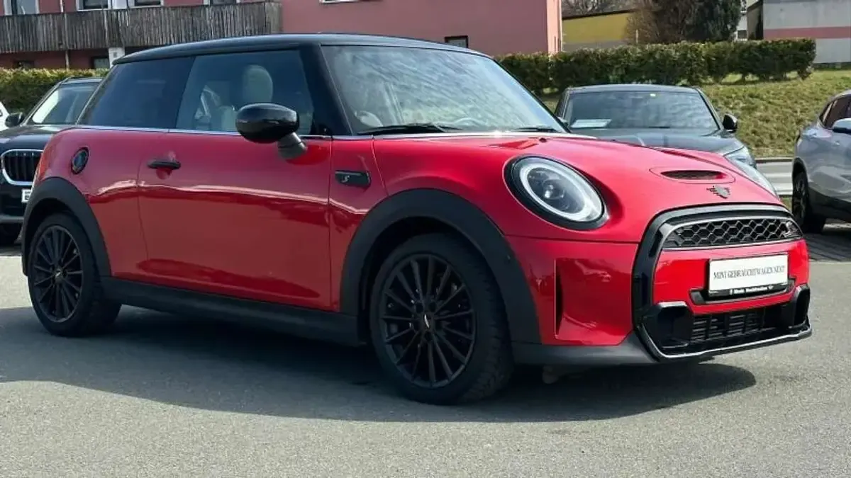 Gebraucht Mini Cooper S 178 PS (130 kW) 2022 Chili red Kleinwagen