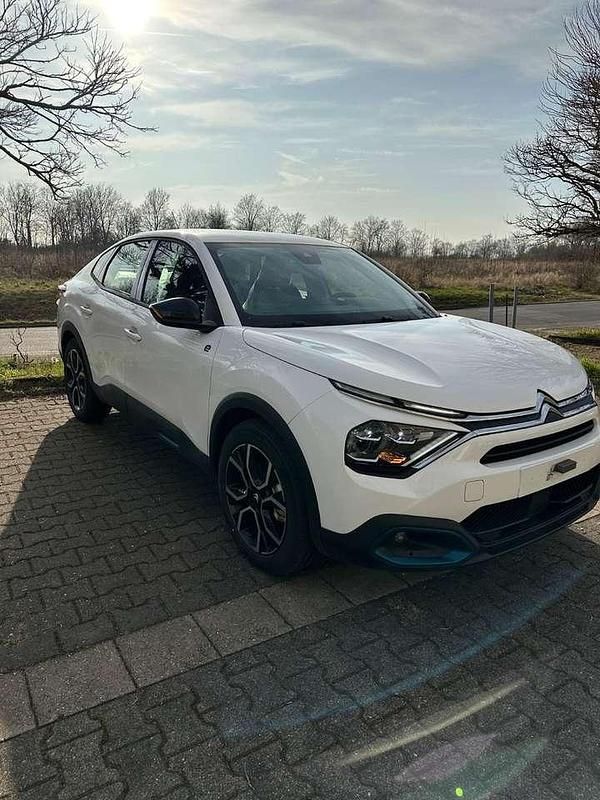 Gebraucht Citroën e-C4 Feel 100 kW (136 PS) 2024 Weiß Limousine