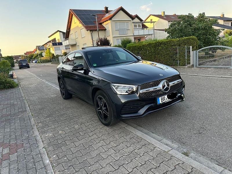 Gebraucht Mercedes GLC220 AMG 194 PS (142 kW) 2019 Schwarz Coupé