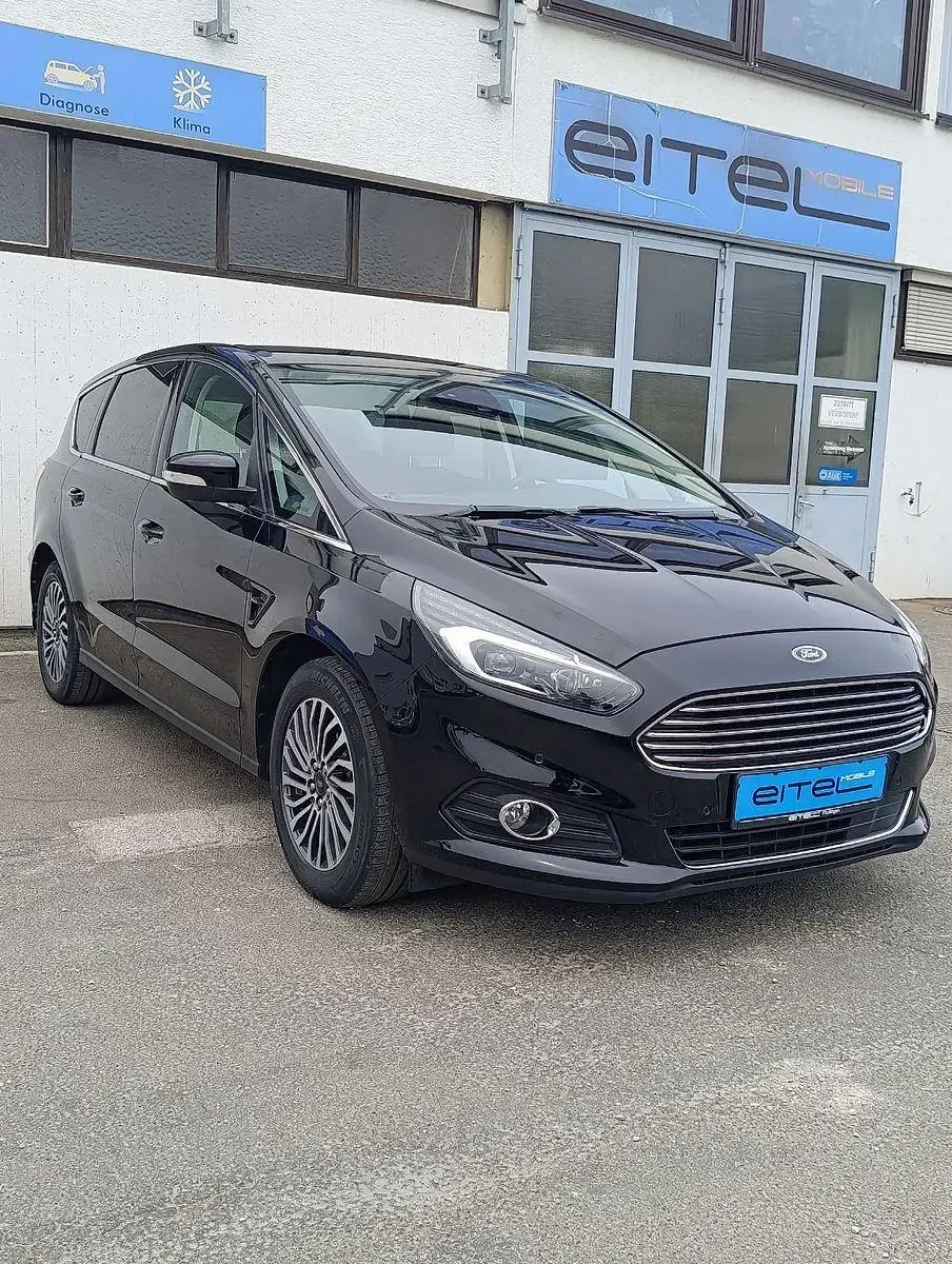 Gebraucht Ford S-MAX Titanium 190 PS (139 kW) 2019 Schwarz Van / Kleinbus