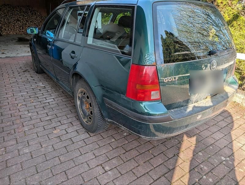 Gebraucht VW Golf IV 115 PS (84 kW) 2001 Grün Kombi