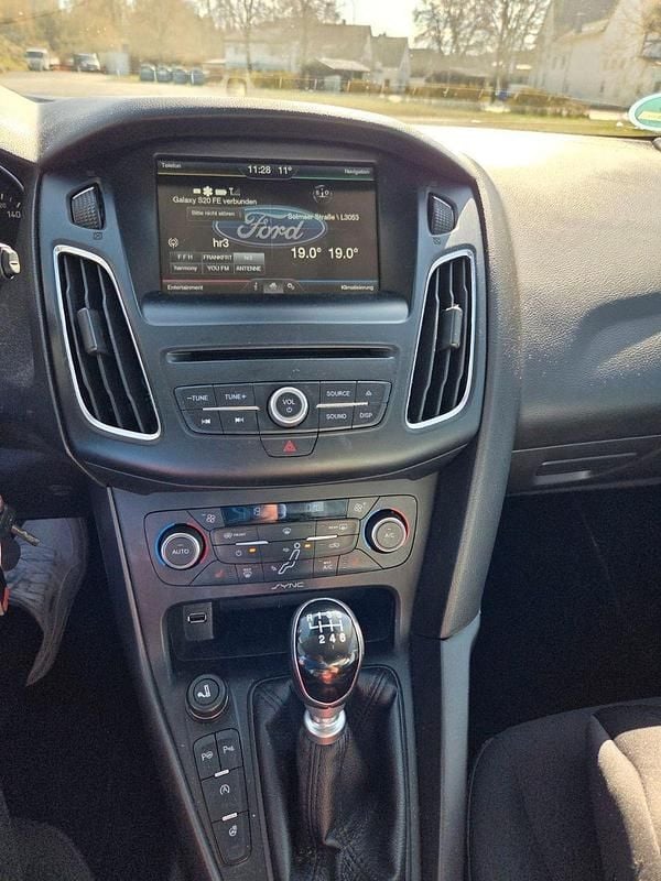 Second-hand Ford Focus 125 CP (91 kW) 2015 Albastru Break