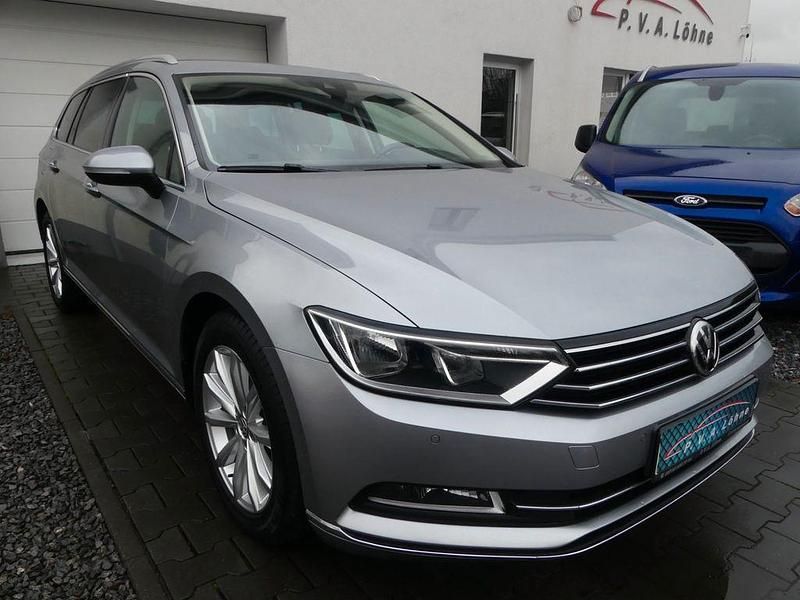 Pyritsilber metallic Gebraucht 2018 VW Passat Highline Kombi | 17.950 € (Fairer Preis) - Bild 1/4