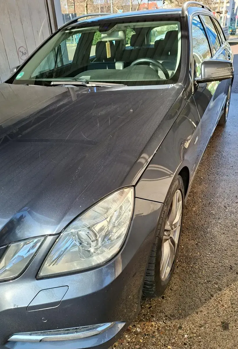 Gebraucht Mercedes E220 Avantgarde 177 PS (130 kW) 2011 Braun Kombi