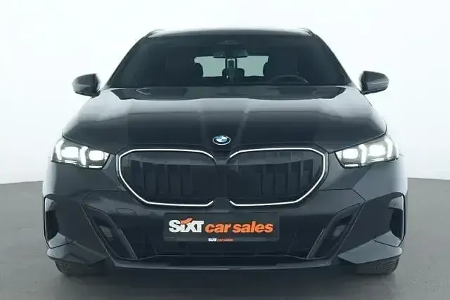 Gebraucht BMW 540 M Sport 303 PS (222 kW) 2025 Schwarz Kombi