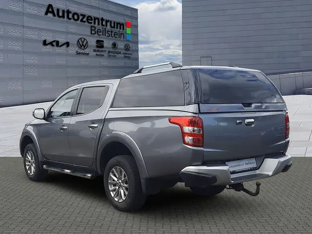 Gebraucht Mitsubishi L200 Plus 181 PS (133 kW) 2016 Titanium grey Pickup