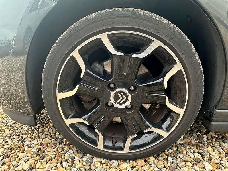 Gebraucht Citroën DS3 Sport Chic 156 PS (114 kW) 2013 Grau Kleinwagen