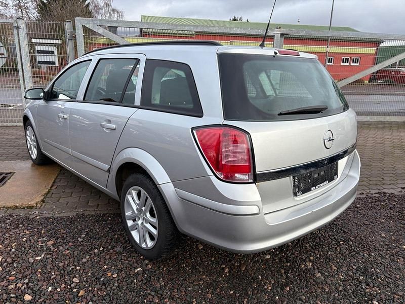 Gebraucht Opel Astra Catch Me 110 PS (80 kW) 2007 Silber Kombi