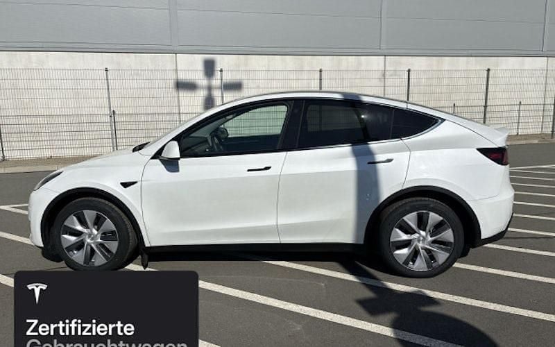 Gebraucht Tesla Model Y 273 kW (372 PS) 2023 Weiß SUV