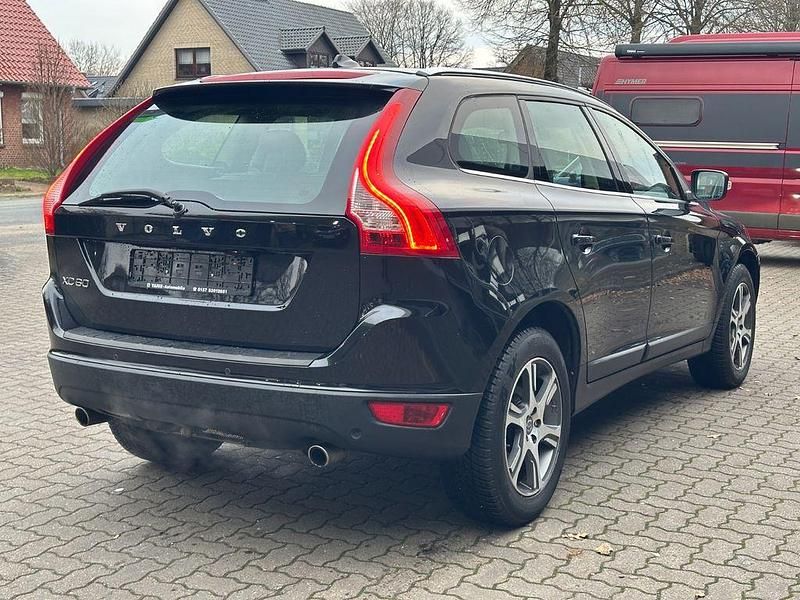 Gebraucht Volvo XC60 Summum 163 PS (119 kW) 2011 Schwarz SUV