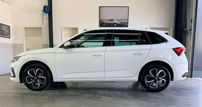 Gebraucht Skoda Scala Selection 116 PS (85 kW) 2025 Weiß Kleinwagen