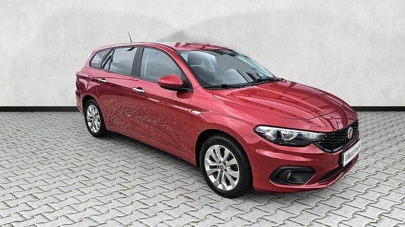 Rot metallic Gebraucht 2020 Fiat Tipo Pop Kombi | 11.990 € (Guter Preis) - Bild 1/4