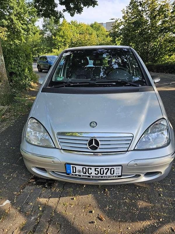 Silber Gebraucht 2003 Mercedes A170 Avantgarde Limousine | 1.499 € (Etwas zu teuer) - Bild 1/4