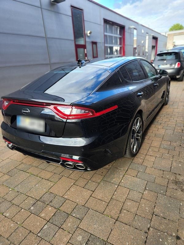 Gebraucht Kia Stinger GT 370 PS (272 kW) 2017 Schwarz Kleinwagen