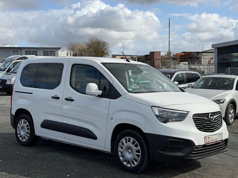 Gebraucht Opel Combo Edition 131 PS (96 kW) 2019 Weiß Van / Kleinbus