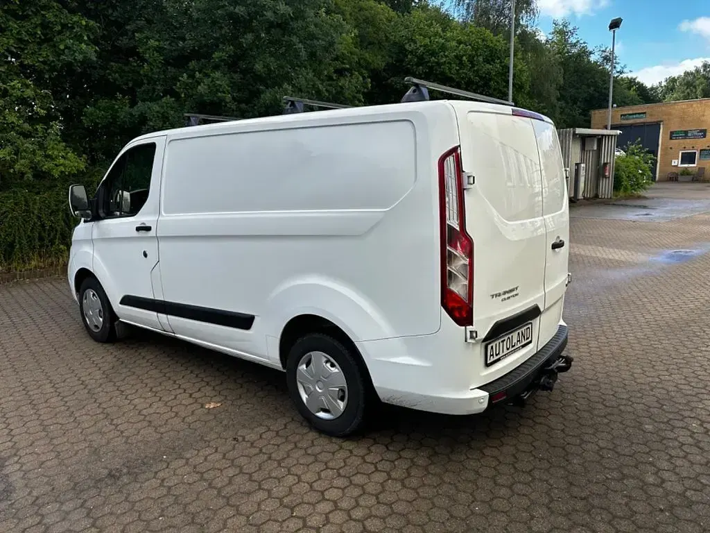 Gebraucht Ford Transit Custom 131 PS (96 kW) 2021 Weiß Van / Kleinbus
