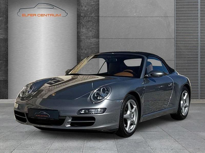 Grau Gebraucht 2005 Porsche 911 Carrera Cabriolet Cabrio | 55.997 € (Fairer Preis) - Bild 1/4