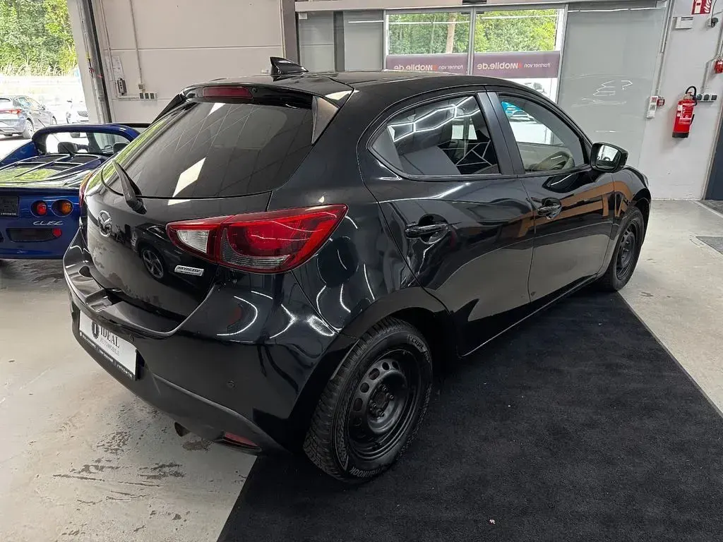 Gebraucht Mazda 2 Kizoku 90 PS (66 kW) 2017 Schwarz Limousine