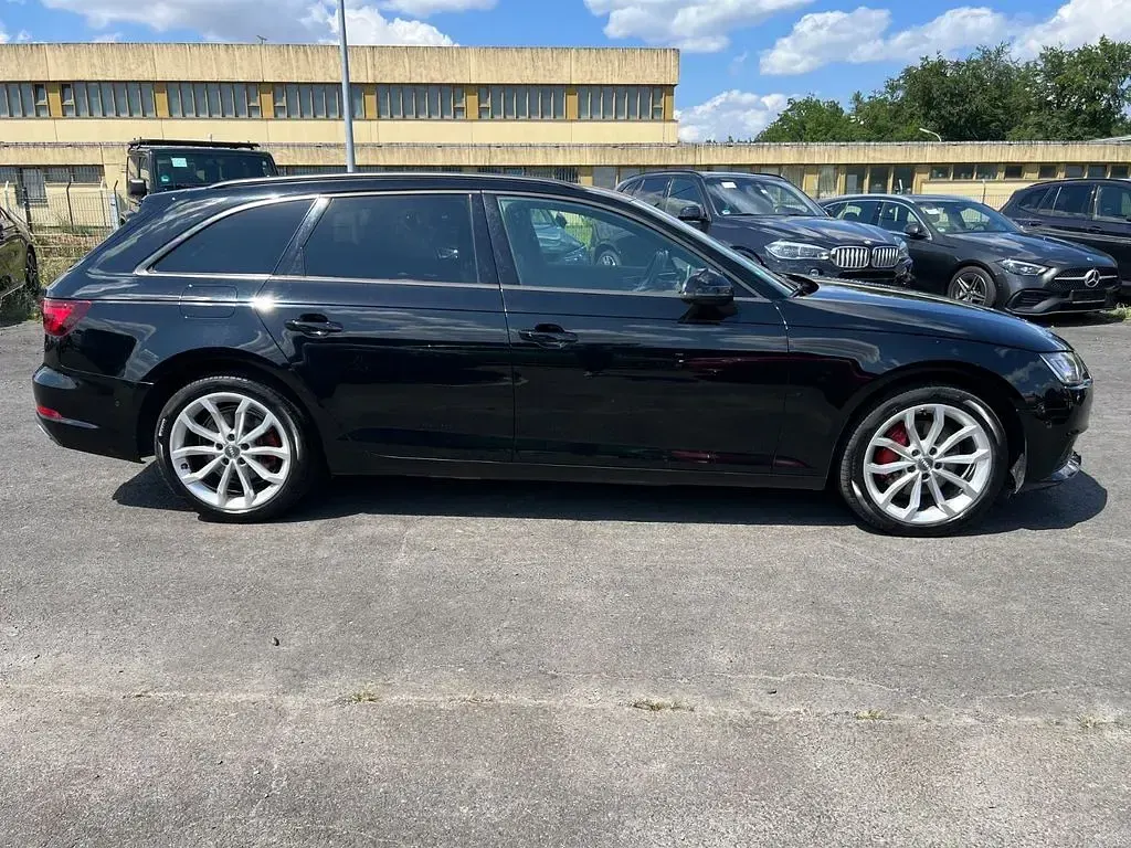 Gebraucht Audi A4 Sport 190 PS (139 kW) 2019 Schwarz Kombi