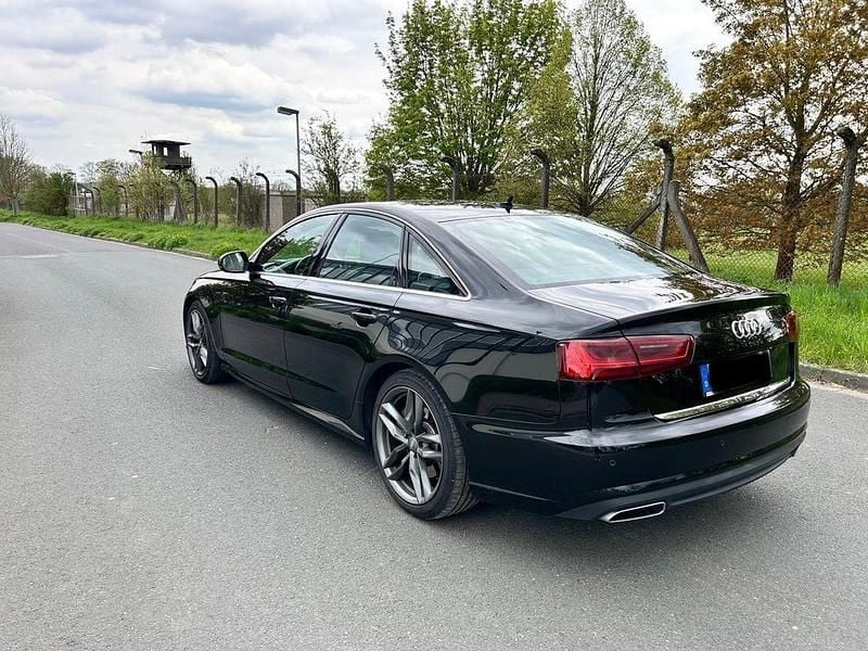 Second-hand Audi A6 Ambiente 218 CP (160 kW) 2015 Negru Berlinǎ