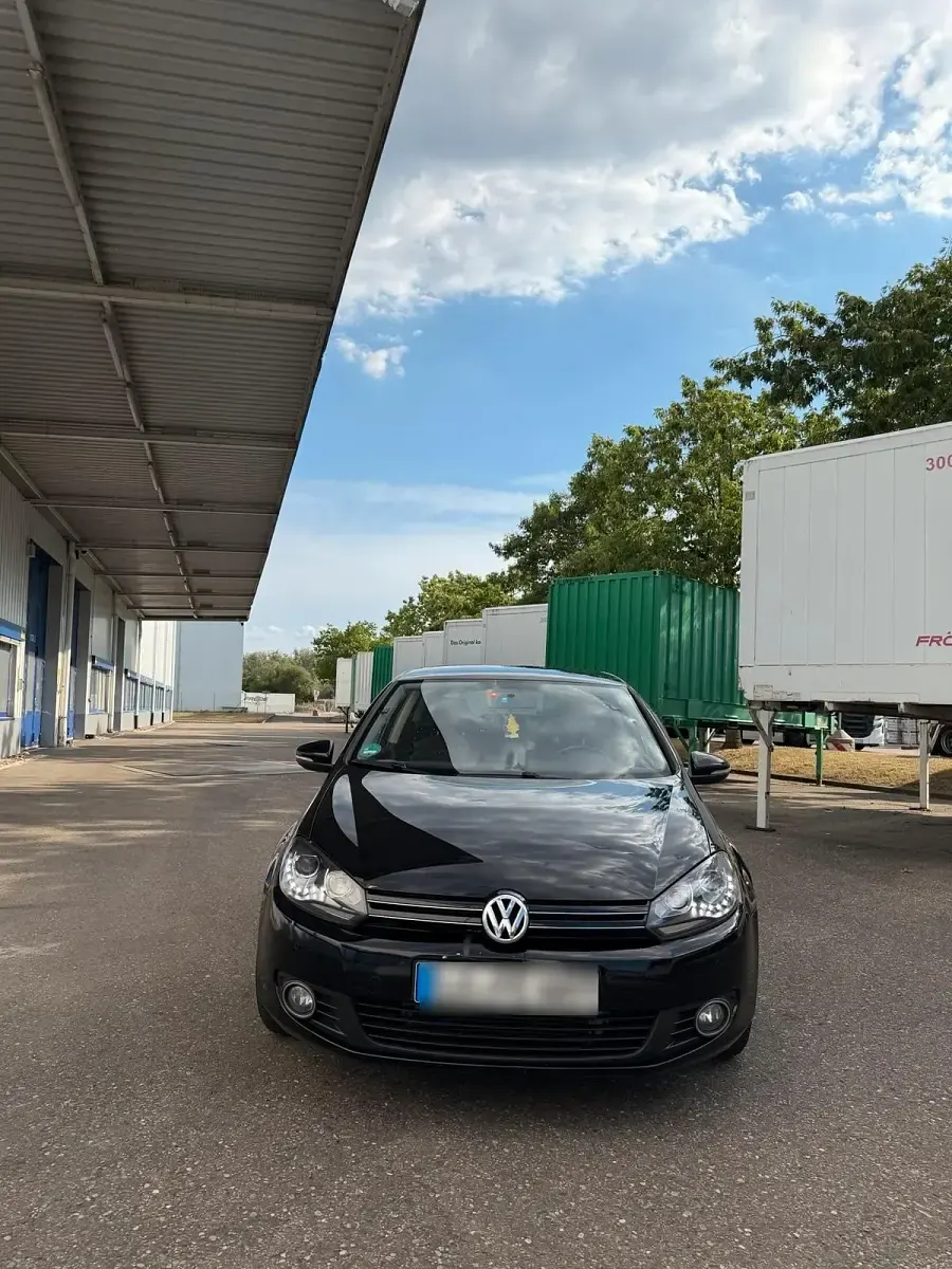 Gebraucht VW Golf VI 80 PS (58 kW) 2009 Schwarz Kleinwagen
