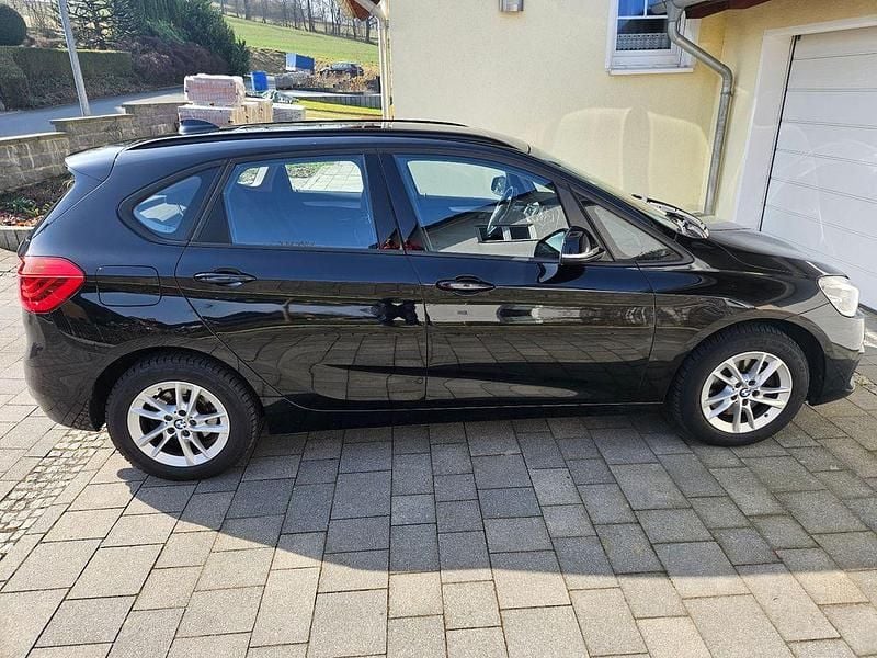 Gebraucht BMW 220 Active Tourer 192 PS (141 kW) 2018 Schwarz Van / Kleinbus