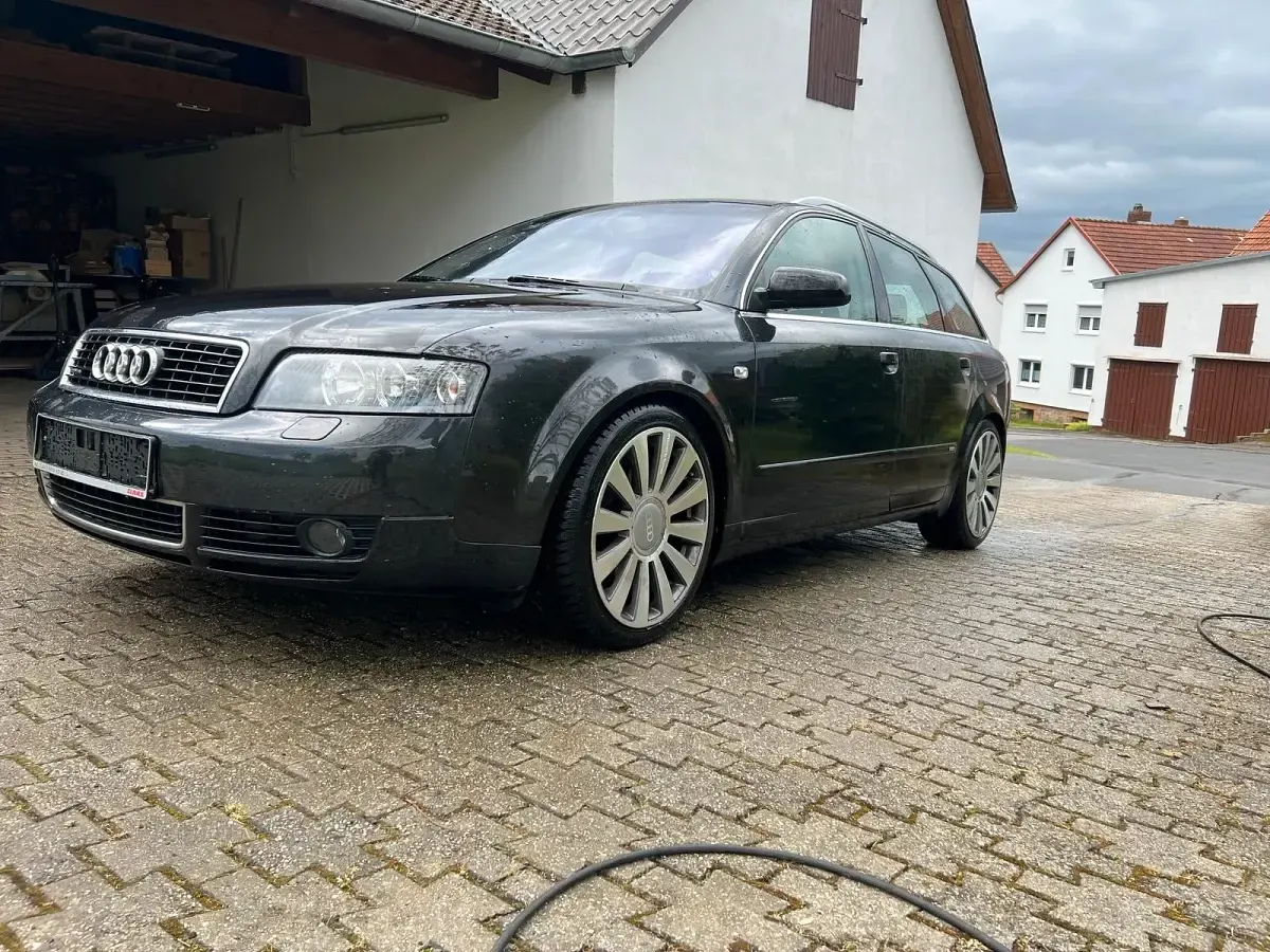 Gebraucht Audi A4 163 PS (119 kW) 2004 Schwarz Kombi