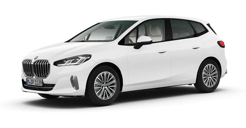 Weiß Gebraucht 2025 BMW 220 Active Tourer Comfort Edition Van / Kleinbus | 36.879 € (Fairer Preis) - Bild 1/4