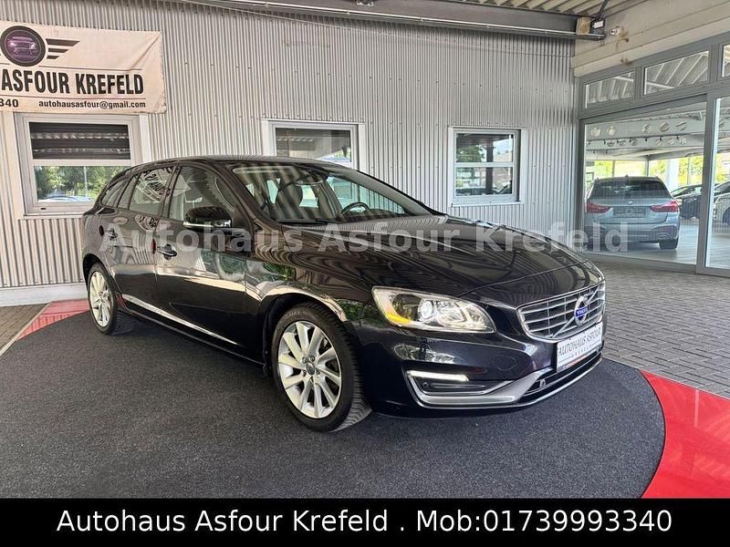 Gebraucht Volvo V60 Business Edition 163 PS (119 kW) 2014 Schwarz Kombi