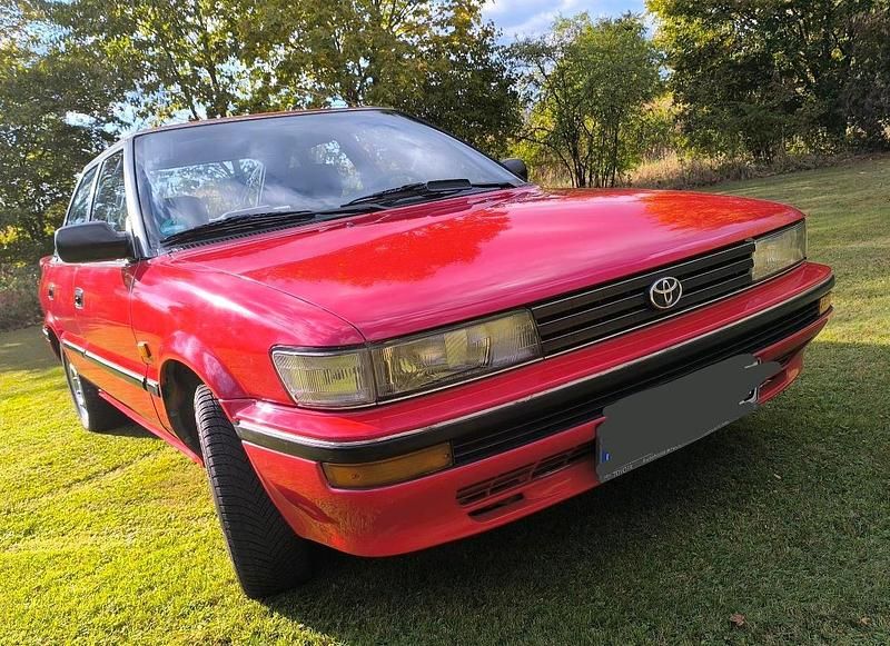 Rot Gebraucht 1990 Toyota Corolla Limousine | 3.900 € - Bild 1/4