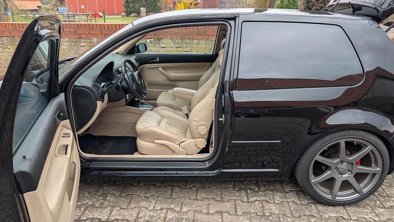 Gebraucht VW Golf 150 PS (110 kW) 1999 Schwarz Coupé