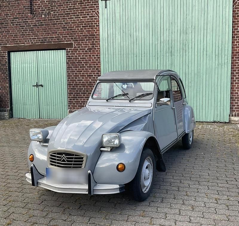 Grau Gebraucht 1985 Citroën 2CV Limousine | 16.300 € - Bild 1/4
