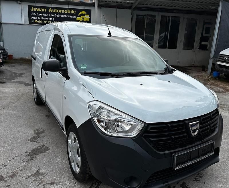 Gebraucht Dacia Dokker 102 PS (75 kW) 2016 Weiß Van / Kleinbus
