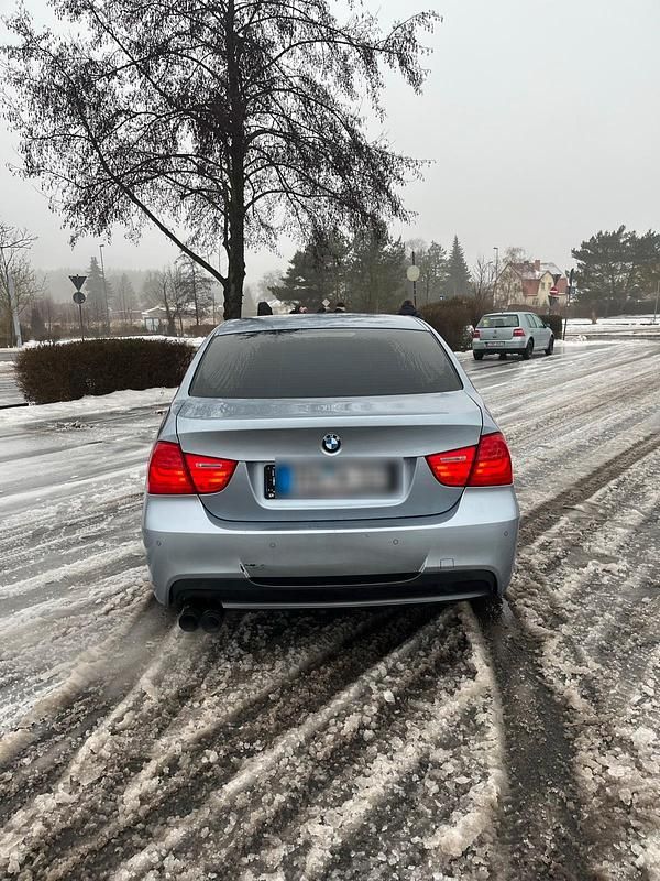 Gebraucht BMW 320 M Sport 170 PS (125 kW) 2011 Blau Limousine