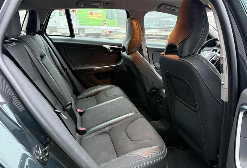 Gebraucht Volvo V60 215 PS (158 kW) 2011 Grau Kombi