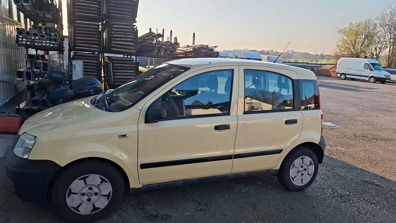 Gebraucht VW Fox Basis 54 PS (39 kW) 2006 Weiß Kleinwagen