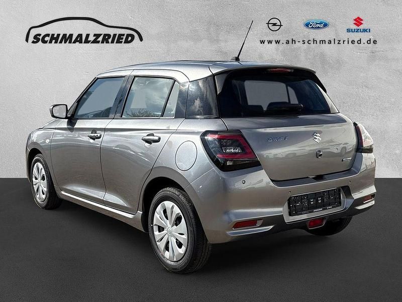Neu Suzuki Swift Club 83 PS (61 kW) 2025 Silber Kleinwagen