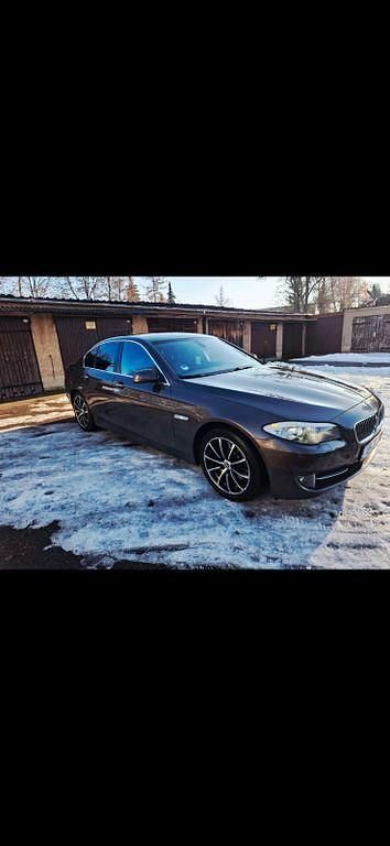 Gebraucht BMW 530 245 PS (180 kW) 2011 Braun Limousine
