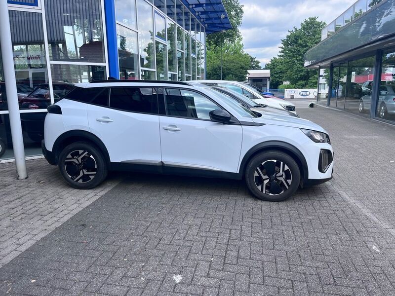 Weiß Gebraucht 2024 Peugeot 2008 Allure SUV | 21.500 € (Guter Preis) - Bild 1/4
