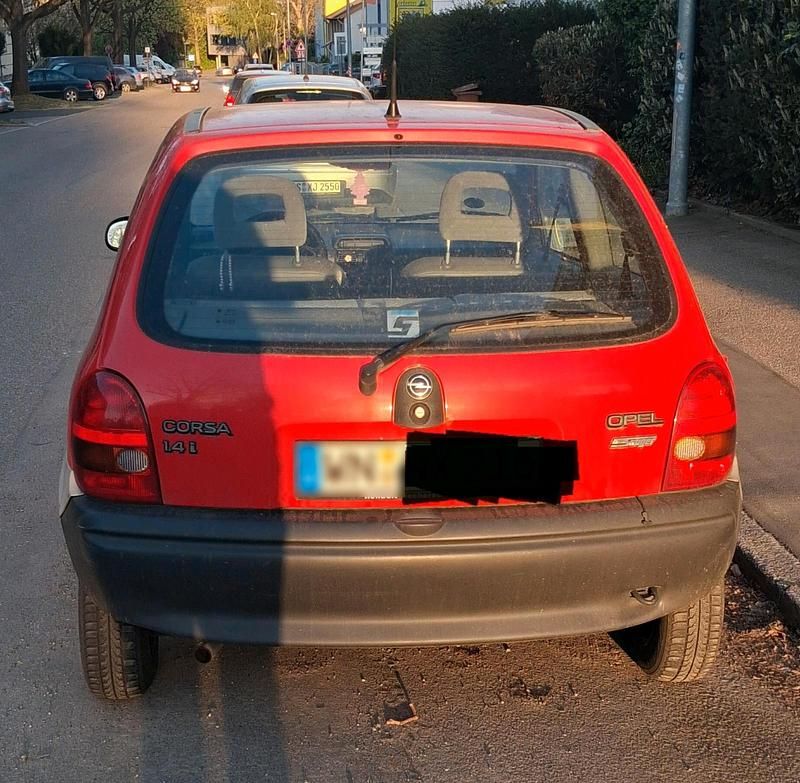 Second-hand Opel Corsa 60 CP (44 kW) 1995 Roșu Hatchback