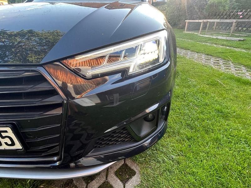 Second-hand Audi A4 Black Edition 252 CP (185 kW) 2018 Negru Break