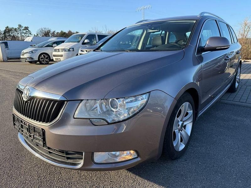 Gebraucht Skoda Superb 160 PS (117 kW) 2010 Violet Kombi