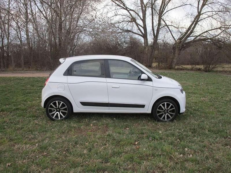 Gebraucht Renault Twingo Luxe 71 PS (52 kW) 2015 Crystal weiss Kleinwagen
